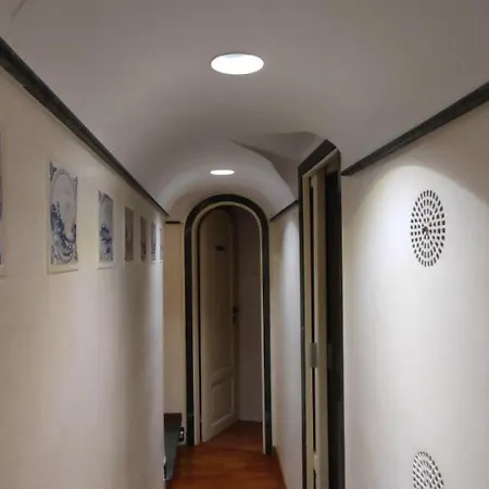 Piazza Cavour Guest House شقة